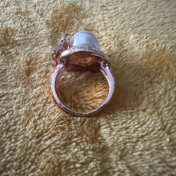 Cute Ring - Picture 5 of 5